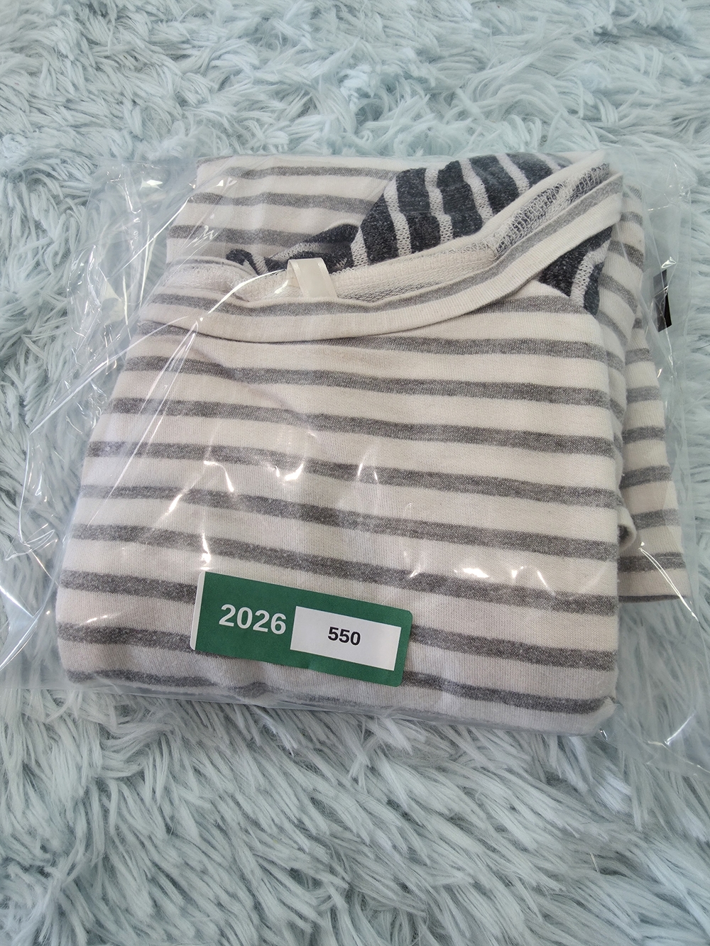My Story Striped Raglan Top Medium Grey Cream Mixed Pattern Sleeves Boho - Picture 8 of 8
